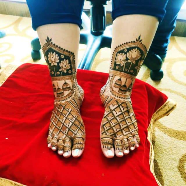 vinay mehandi artist bridal design