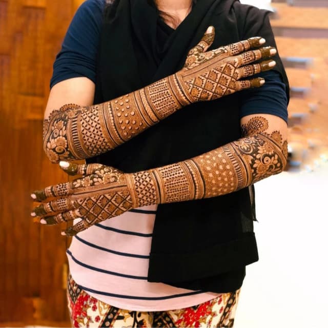 vinay mehandi artist bridal design