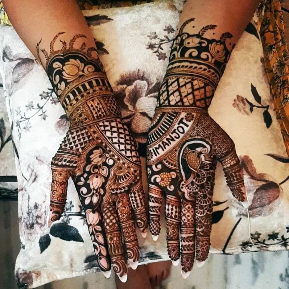 Luxury bridal 3D mehndi design featuring traditional paisley and mandala artwork