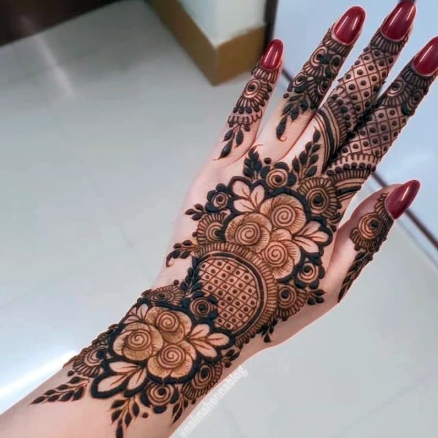 vinay mehandi artist bridal design