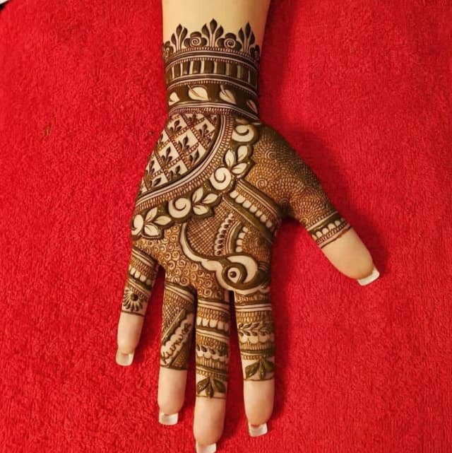 vinay mehandi artist bridal design