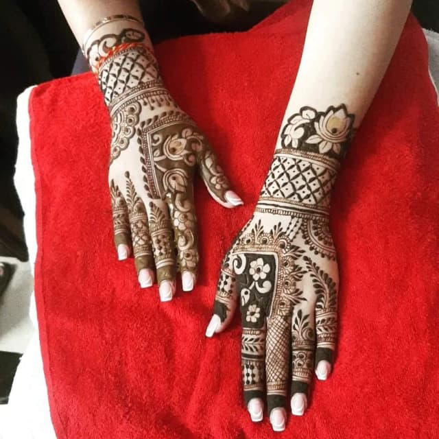 vinay mehandi artist bridal design